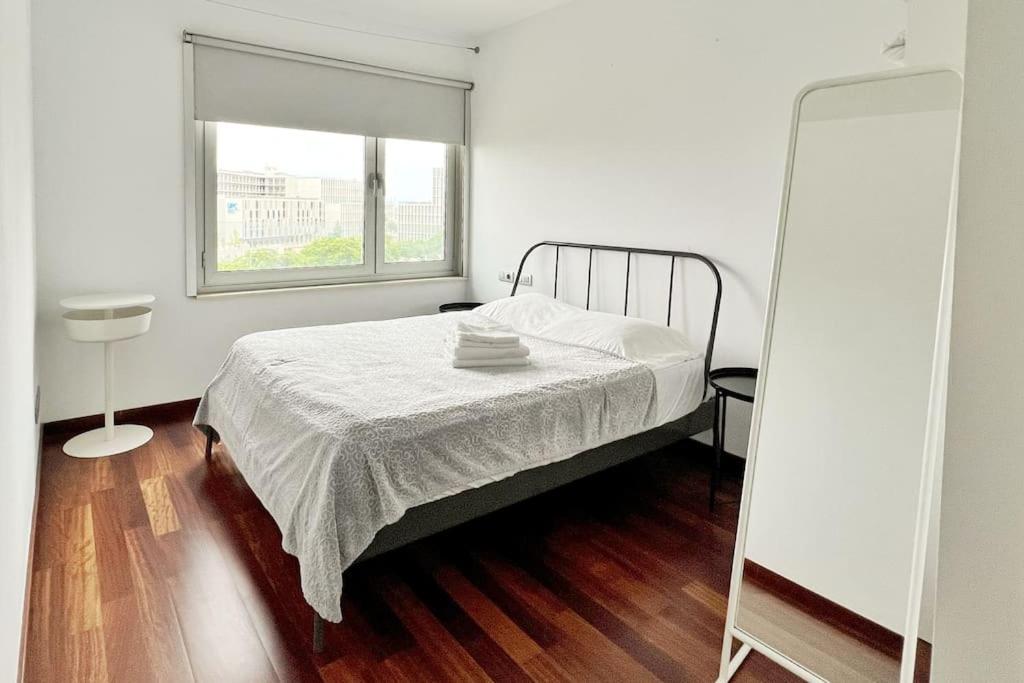 Ral48 Apartment Сант Адриа де Бесос Екстериор снимка